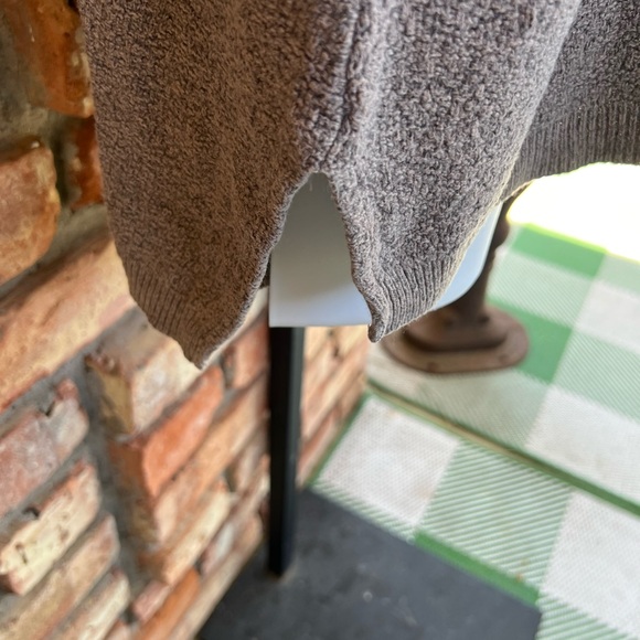 Stephanie Schuster latte brown ribbed neckline 3/4 sleeves ribbed cuffs and hem - Picture 5 of 9